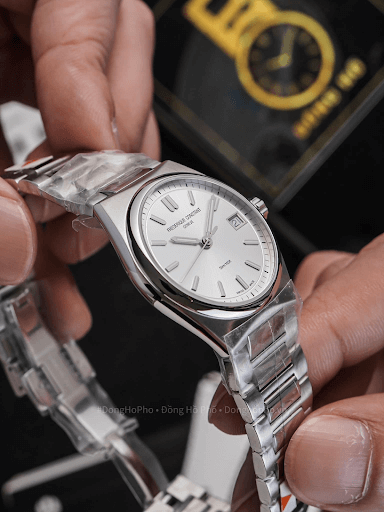 Món quà và cảm nhận của khách hàng tại Đồng Hồ Phố